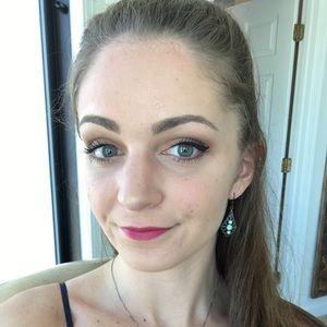 Meet your Posher, Becca